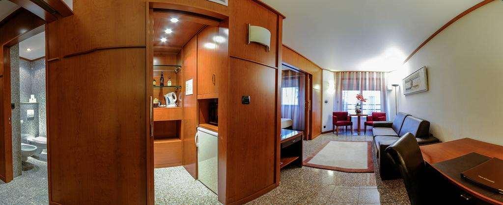 Goldstar Apartments & Suites Nice Kamer foto