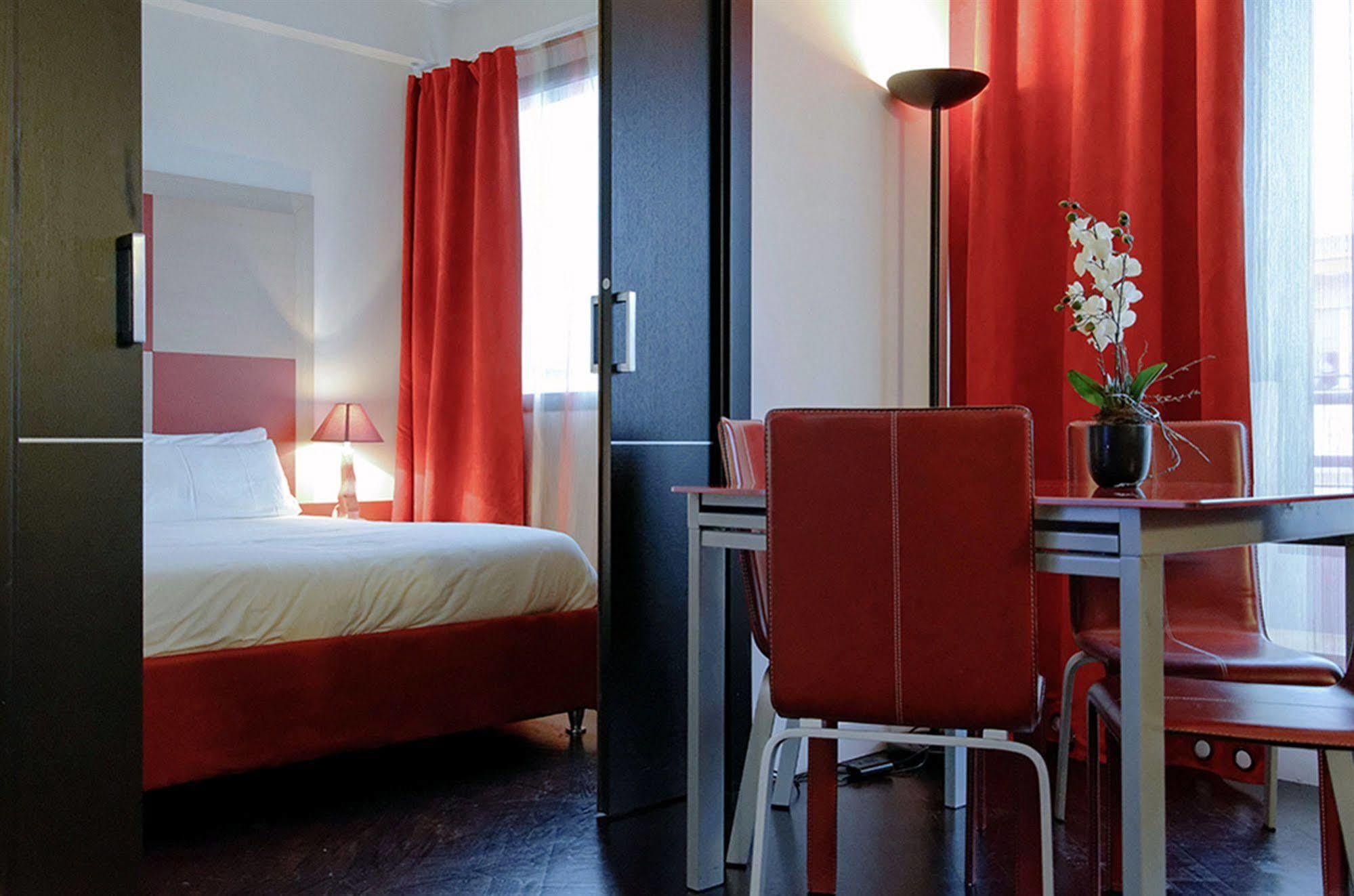 Goldstar Apartments & Suites Nice Buitenkant foto
